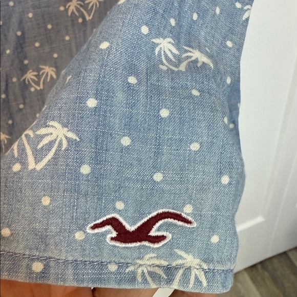 Hollister Light Blue Denim Style Scoop neck fitted Dress - palm tree pattern - 3 - Picture 2 of 4